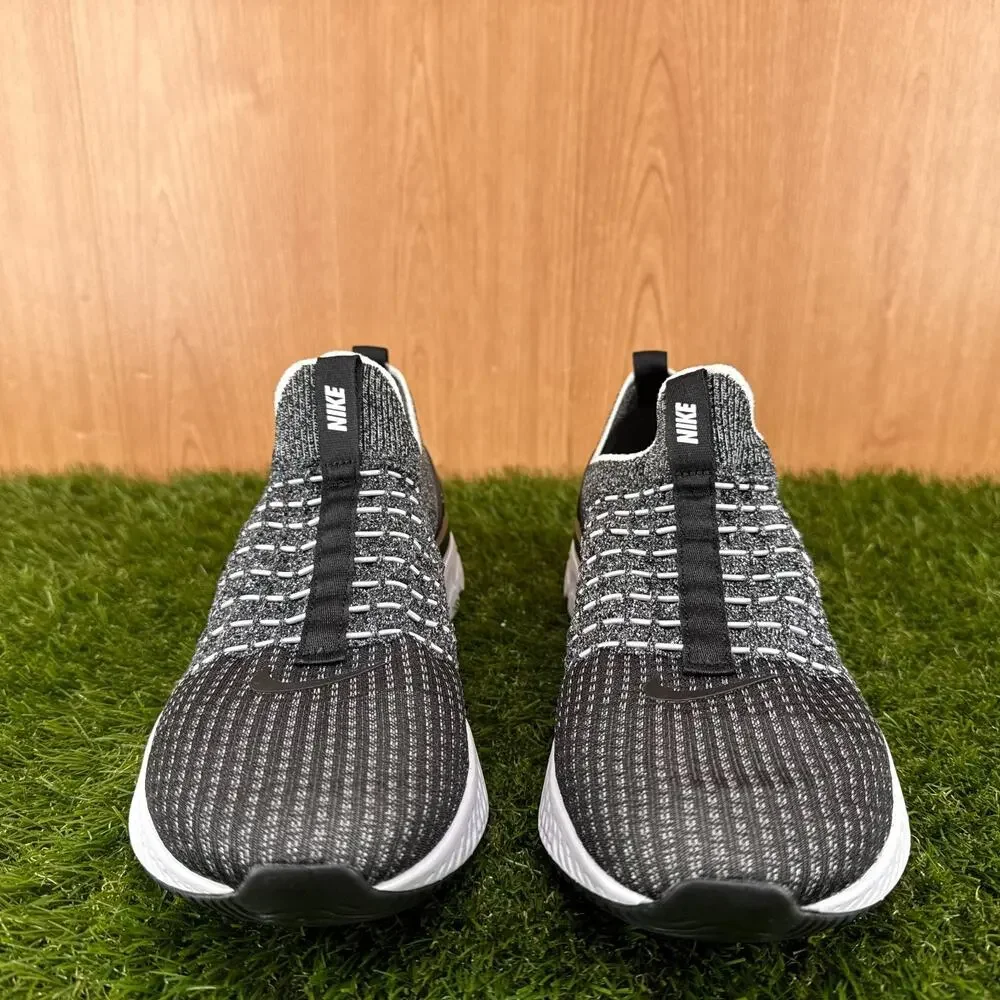 Nike React Phantom Run Flyknit 2 Oreo CJ0280-002 Women's Sz 11 / Men's Sz 9.5